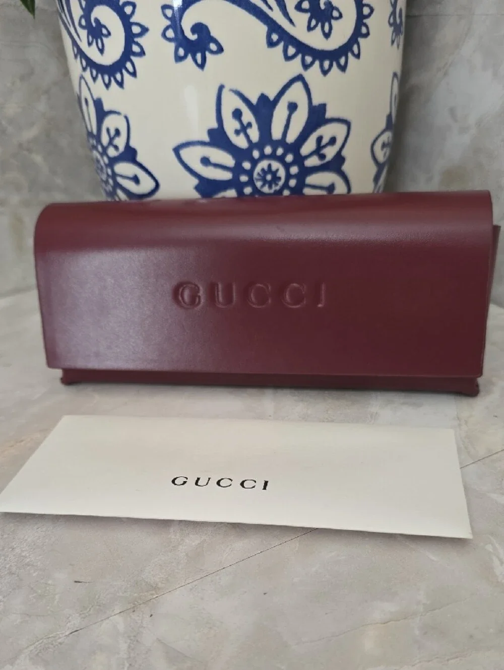 Gucci wobbling case